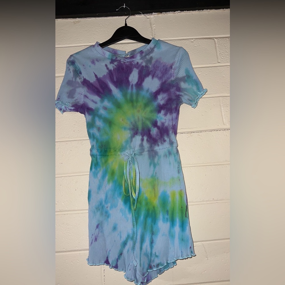 tie dyed keyhole back romper
